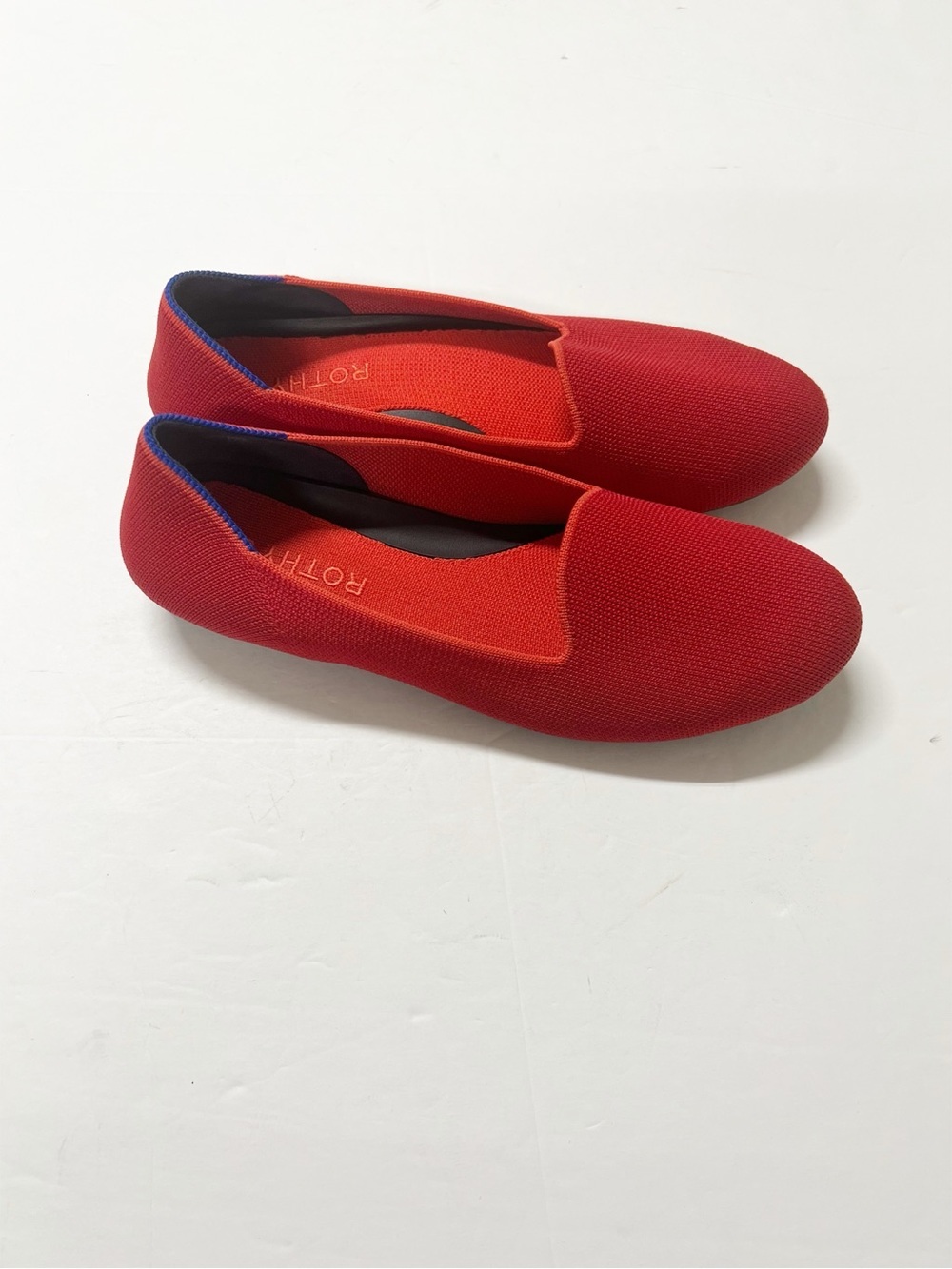 Rothys Womens Bombshell Red Lightweight Knit Slip On The Lounge Flats Size 6.5 - Picture 3 of 7